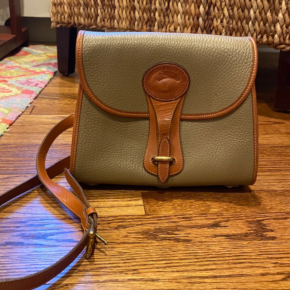 Vintage Dooney and Bourke Bag - Medium Essex bag